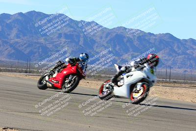 media/Jan-09-2022-SoCal Trackdays (Sun) [[2b1fec8404]]/Turn 8 (1045am)/